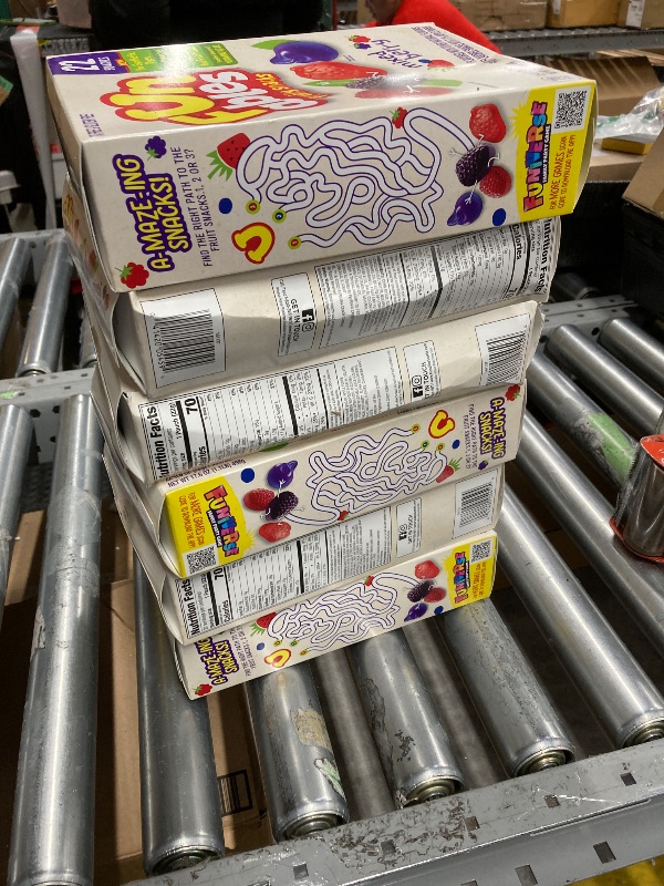 Photo 1 of pack of 6 Funables Fruity Snacks, Mixed Berry Flavored Snacks, 0.8 oz 22 ct