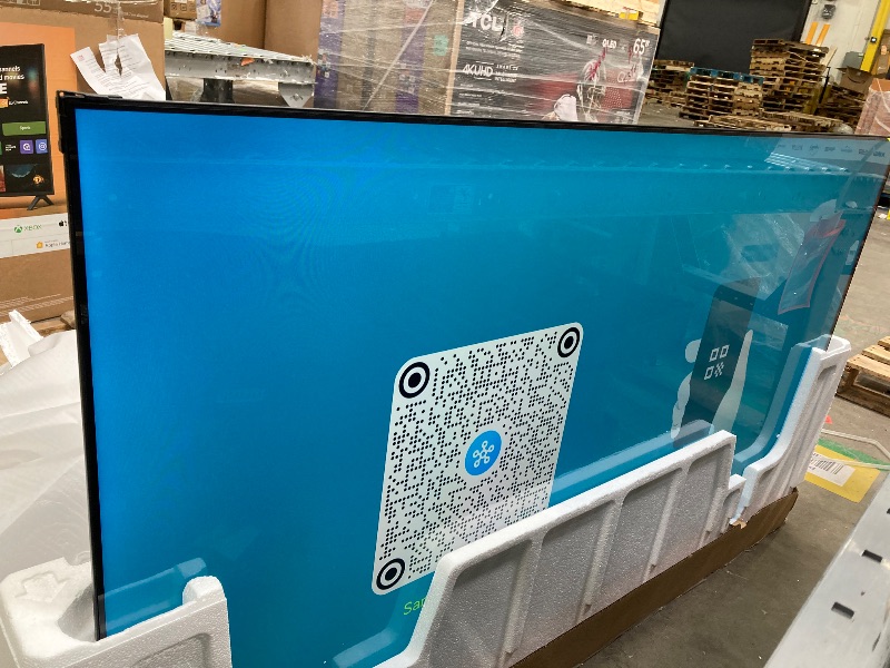 Photo 1 of ***MISING SUPPORT LEGG***Samsung 65" U8000FD Crystal UHD 4K Smart TV with 4-Year Coverage