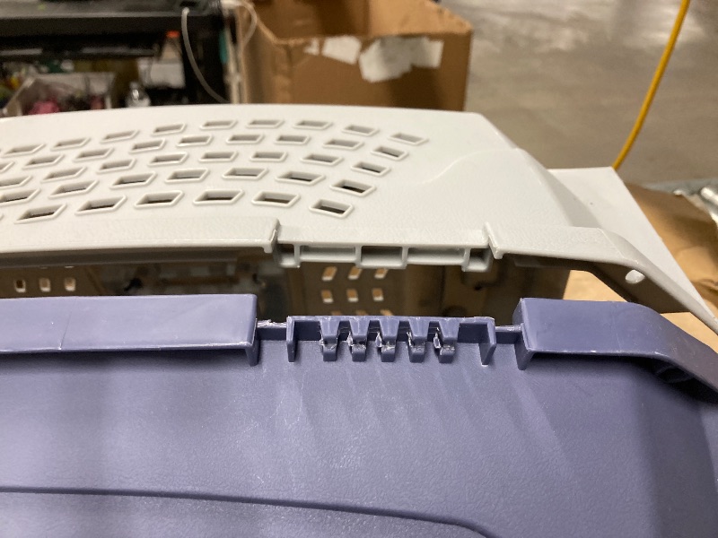 Photo 1 of **MISSING ONE LATCH***Amazon Basics 2-Door Top-Load Hard-Sided Dogs, Cats Pet Travel Carrier, Gray & Blue, 22.8"L x 15.0"W x 13.0"H