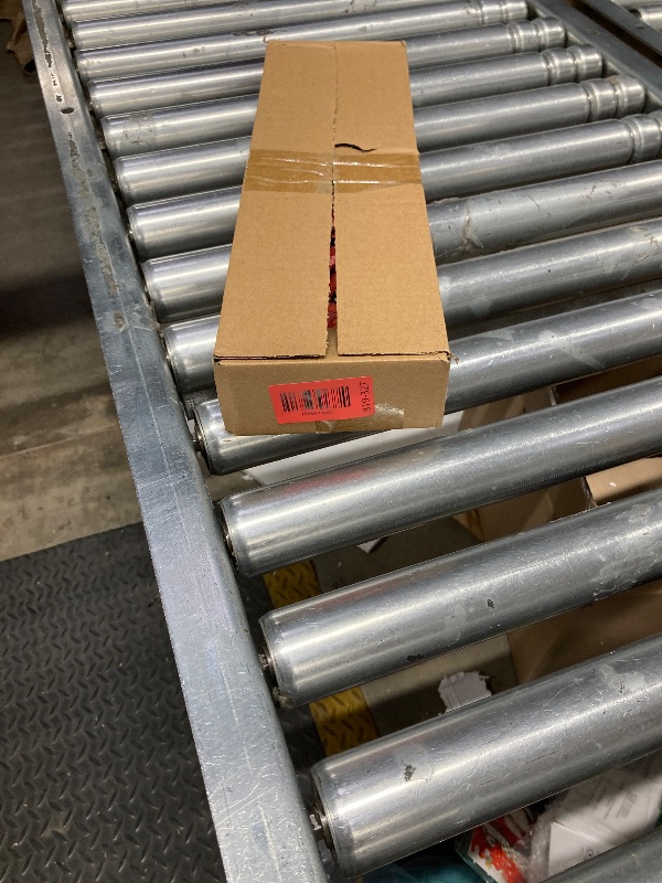 Photo 1 of 3 Pcs Artificial Maple Leaves Branches 23.6 Inch Fake Fall Maple Plants Autumn Leaf Bushes Faux Silk Foliage for Home Thanksgiving Centerpiece Farmhouse Fireplace Halloween Décor - Red