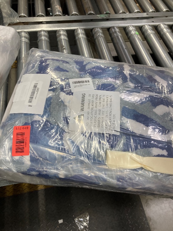 Photo 1 of 10 Pack Fluffy Chunky Chenille Yarn for Crocheting, Jumbo Chunky Blanket Yarn for Hand Knitting, 240yds/70.5oz Super Bulky Variegated Baby Blanket Yarn(Blue-White)