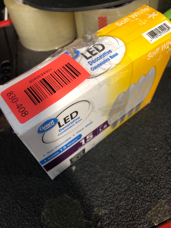 Photo 1 of ***MISSING ONE BULB*** Great Value Decorative LED Light Bulbs, 15W, Soft White, 4 Count