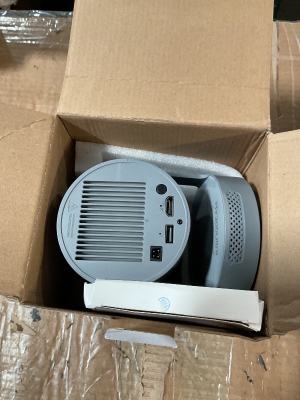 Photo 1 of ?Electric Focus?Magcubic Mini Projector 4K Support, Smart Projector with WiFi 6 and Bluetooth 5.4, 5W Soundbase Speaker, 180° Rotation, Portable Proyector for Home Theater