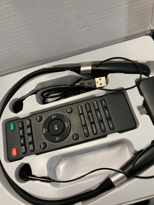 Photo 1 of ***LIGHTNING PLUG IS BROKEN **
Doslnlya E8 Wireless Neckband Headset, Built-in Sound Card Noise Cancelling Microphone, Remote Control, Great for Gaming, Live, TikTokk Video, PC/Phone/Tablet Compatible