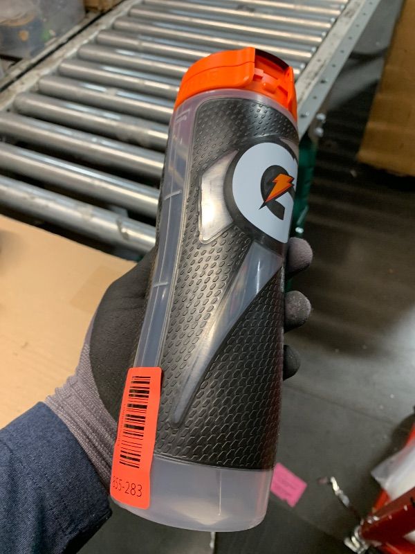 Photo 1 of ***MISSING LATCH***
Gatorade Gx Bottle , Black, 30oz