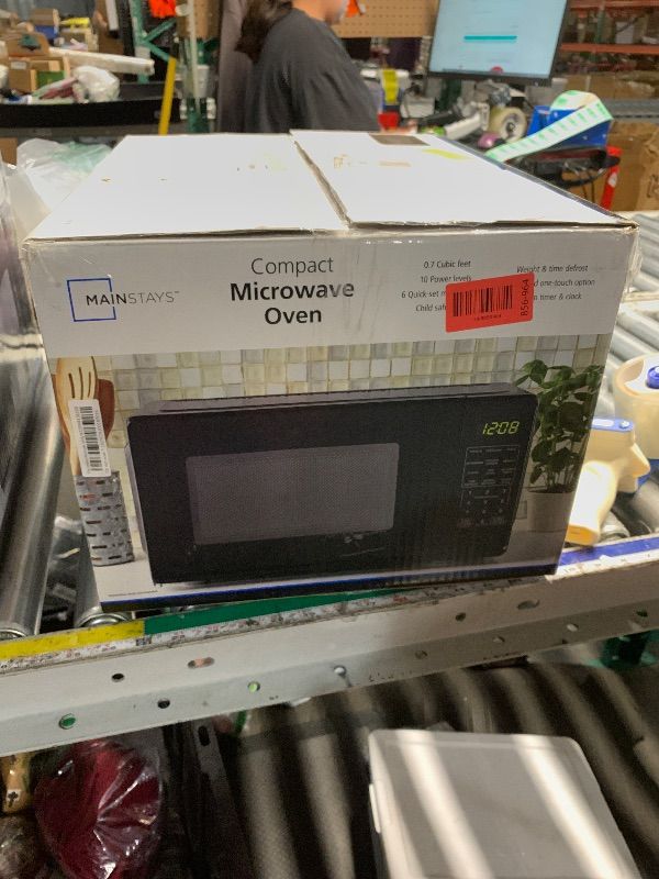Photo 1 of (3 pack) Mainstays 0.7 Cu ft Countertop Microwave Oven, 700 Watts, Black