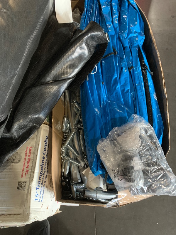 Photo 1 of ****TRUCK/TRAILER PICK***
Propel 15' Trampoline with Basketball Hoop
