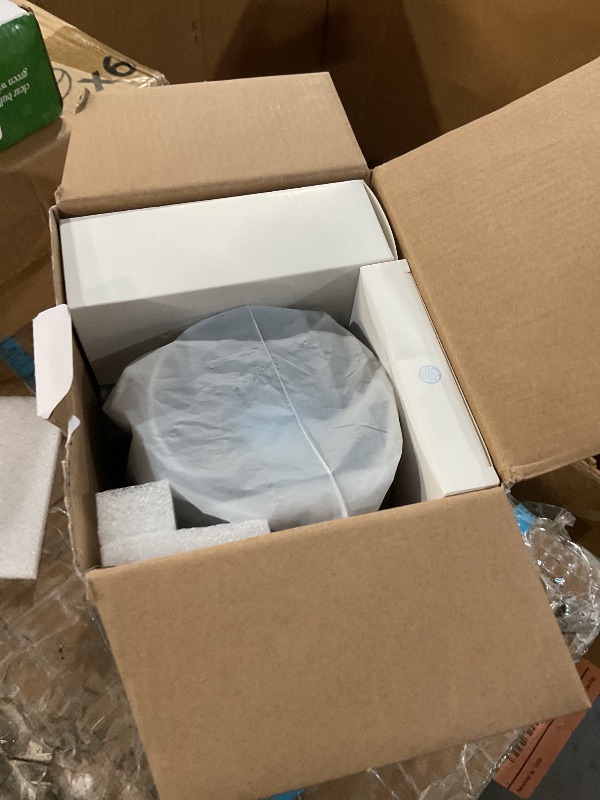 Photo 1 of ?Electric Focus?Magcubic Mini Projector 4K Support, Smart Projector with WiFi 6 and Bluetooth 5.4, 5W Soundbase Speaker, 180° Rotation, Portable Proyector for Home Theater