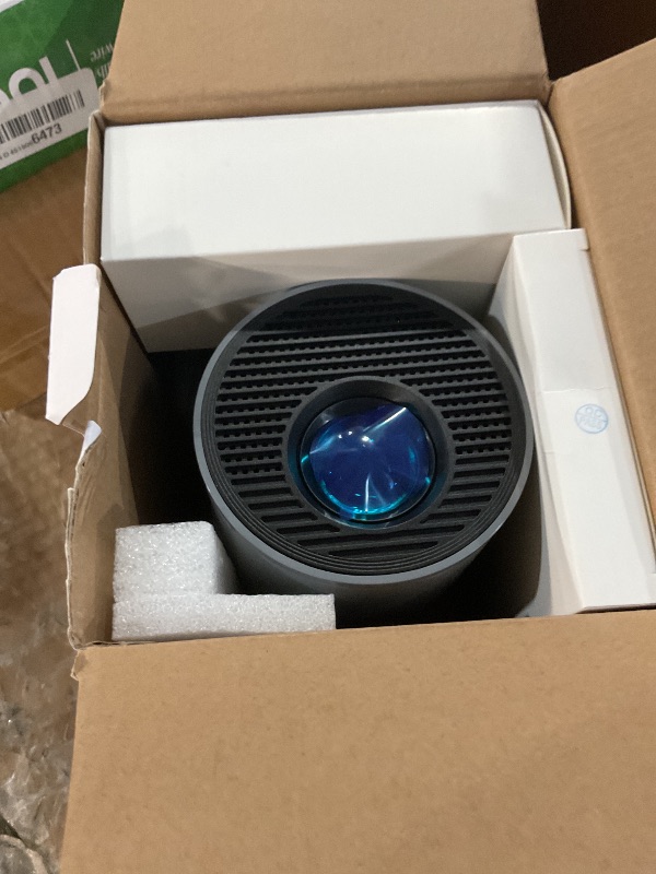 Photo 1 of ?Electric Focus?Magcubic Mini Projector 4K Support, Smart Projector with WiFi 6 and Bluetooth 5.4, 5W Soundbase Speaker, 180° Rotation, Portable Proyector for Home Theater