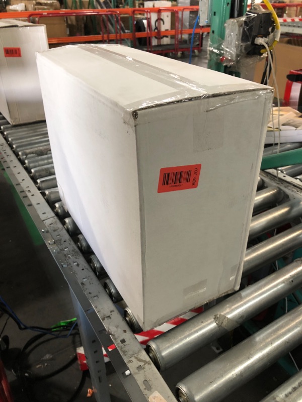 Photo 1 of ***STOCK PHOTO FOR REFERENCE ONLY***COLOSUS 350pcs Clear Plastic Plates Disposable Gold Cutlery Dinnerware set for party: 50 Dinner Plate, 50 Dessert Plate, 50 Per Rolled Napkins with Gold Silverware, 50 Cups 9 OZ for Thanksgiving