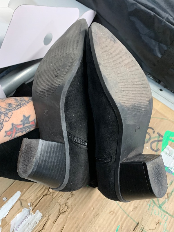 Photo 1 of ***(HEAVILY USED/ MINOR DAMAGE)***Rollda Cowboy Boots for Women Cowgirl Boots Embroidered Knee-High Western Boots Pointy Toe with Chunky Heel Black Size 9