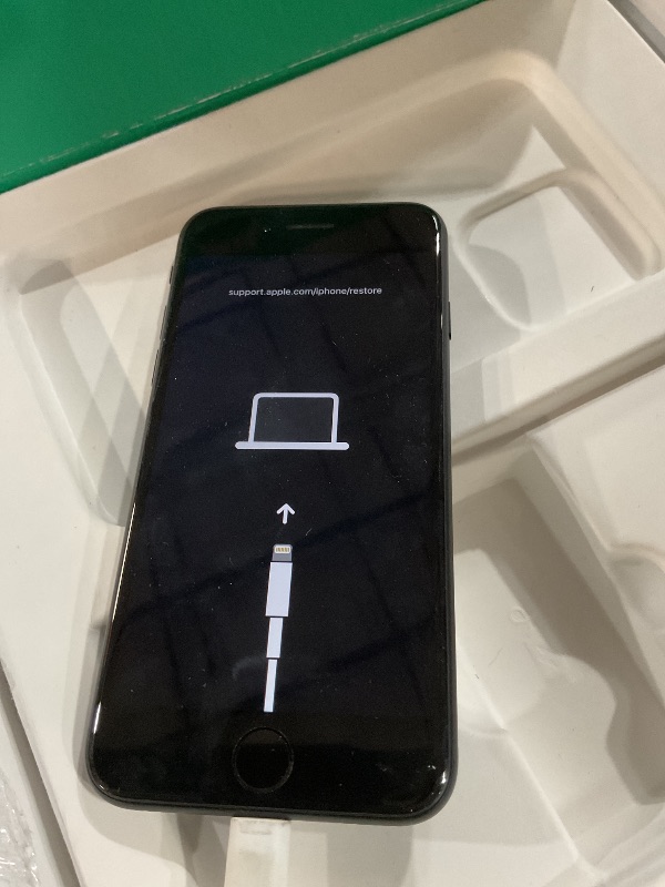 Photo 1 of *IN RESTORE FUNCTION* SEE NOTES* Apple iPhone SE 3rd Gen, 128GB, Midnight - Unlocked (Renewed Premium)