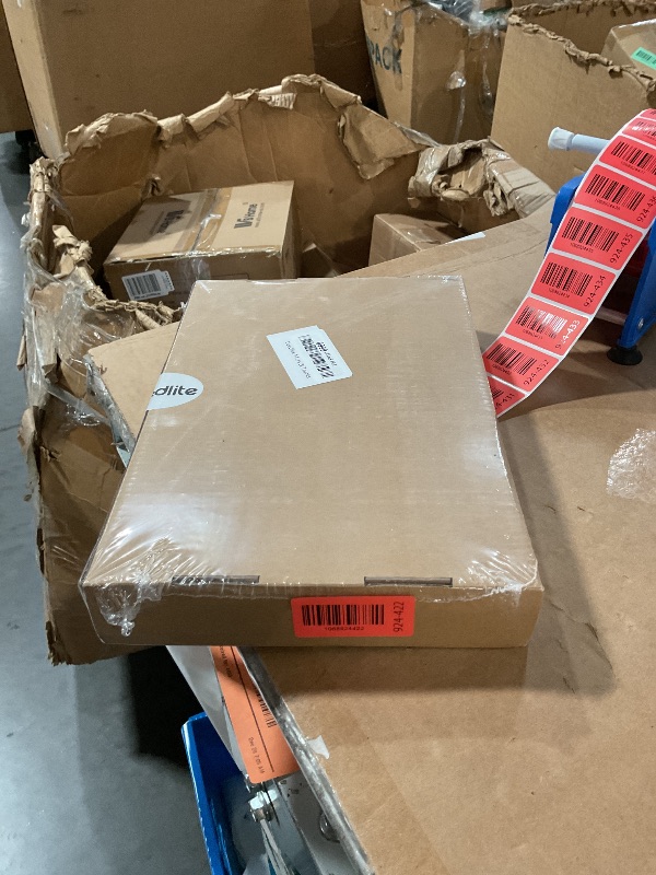 Photo 1 of ***LIKE NEW/OPEN BOX***
 Shiny Bath Wipes Shower Cleaning Cloths, Premium Car Drying Towel | Ultra Absorbent Twisted-Loop Design| Microfiber Towel for Car, Shower Cabin, Household