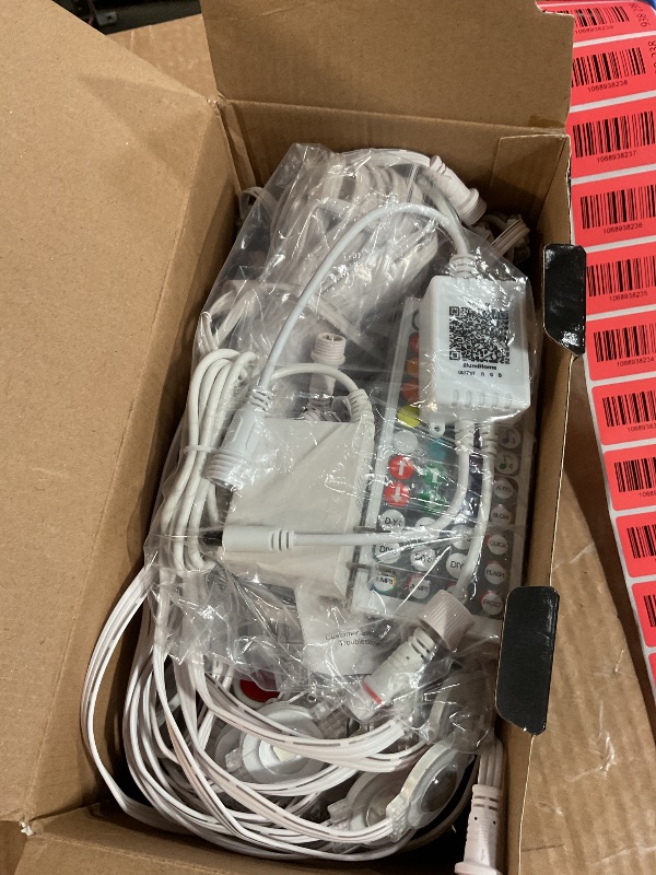 Photo 1 of ***(PARTS ONLY/ NON FUNCTIONAL)***Fussion 200ft Permanent Outdoor Lights for House, 2025 Smart RGB LED Outside Lights with APP Remote Control, IP67 Waterproof Eternity Eaves Lighting for Christmas, Halloween, Holiday, Party, Daily