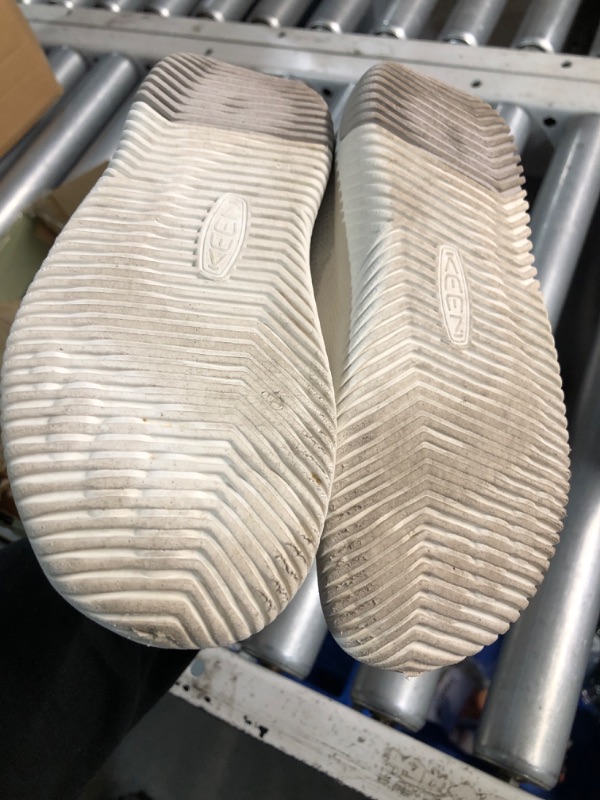 Photo 1 of ***(HEAVILY USED/ MINOR DAMAGE)***KEEN Unisex-Child KNX Lace Up Lightweight Barefoot Feel Sneakers, Star White/Skyway, 2