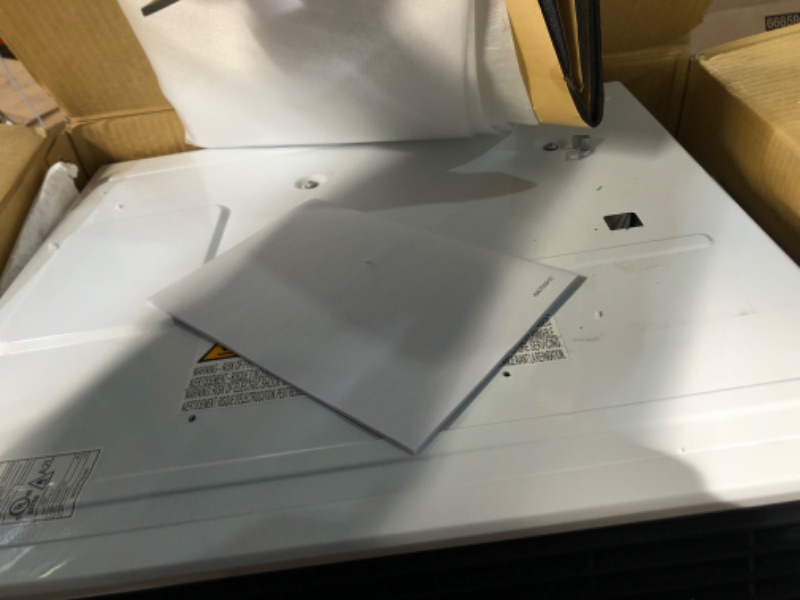 Photo 1 of (parts loose)
Hisense WCH08R25A Window Air Conditioner, White, 8,000 BTU Heat and Cool, 4 modes (Cooling, Heating, Fan, Dehumidifier), Easy Installation, 2 Years Warranty