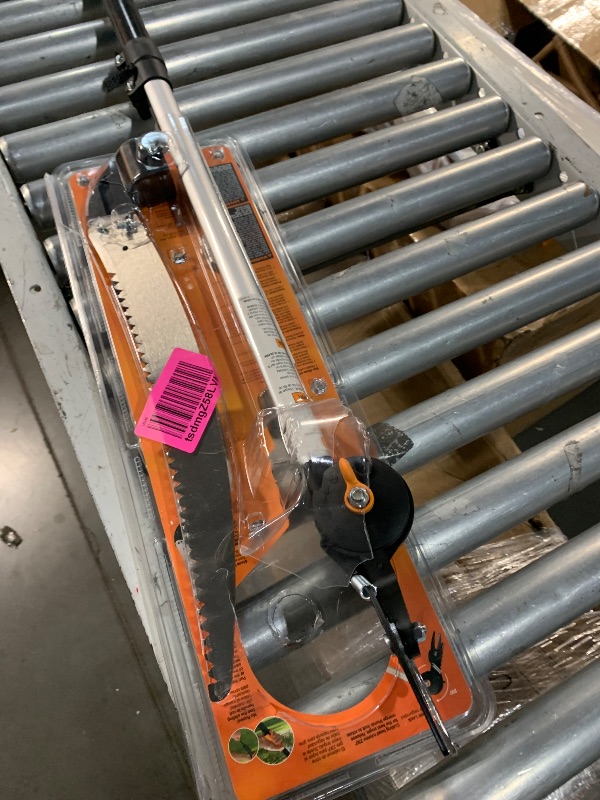 Photo 1 of ***MAJOR DAMAGE SEE PICTURES***
Fiskars Telescoping Pruning Stik