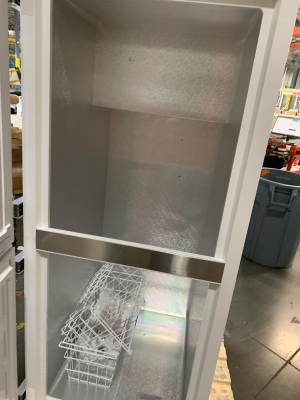 Photo 1 of ***PALLET TRUCK OR TRAILER PICKUP ONLY***
Hamilton Beach 17 cu ft Chest Deep Freezer - White, GARAGE READY Food for Large Family, Storage Basket, Space-Saving Flat Back, Stay-Open Lid, Front-Access Drain, for Basement, Laundry Room, Cottage