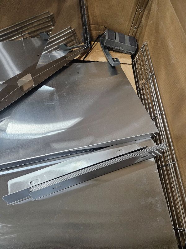 Photo 1 of ** For Parts only Missing actual grill ** Napoleon Rogue PRO 625 Natural Gas Grill with Infrared Side Burner, Stainless Steel, Durable 6-Burner BBQ