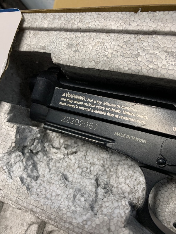 Photo 1 of (missing pieces)(see images) Crosman CFAMP1L Full Auto P1 CO2-Powered BB Air Pistol With Laser Sight (Class II <1 mW)