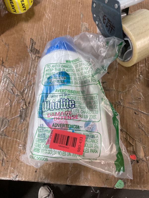 Photo 1 of * about halfway gone *
Woolite Damage Defense Liquid Laundry Detergent, Light Fresh Scent, 33 Loads, 50 Fl Oz