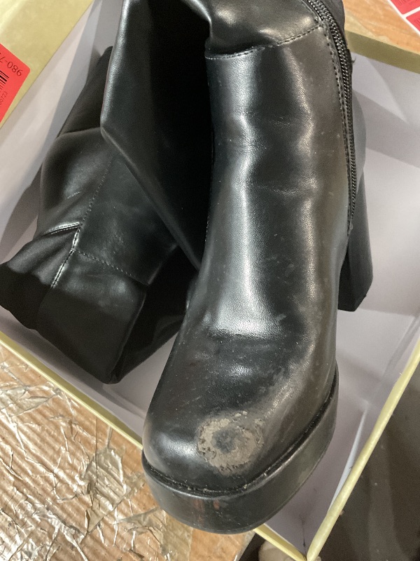 Photo 1 of * right toe is worn out *
SOVANYOU Black Leather Boots Platform Knee High Boots for Women Chunky Block Heeled Go-Go Boot Square Toe High Heel Tall Boot Side Zip. size 6.5.