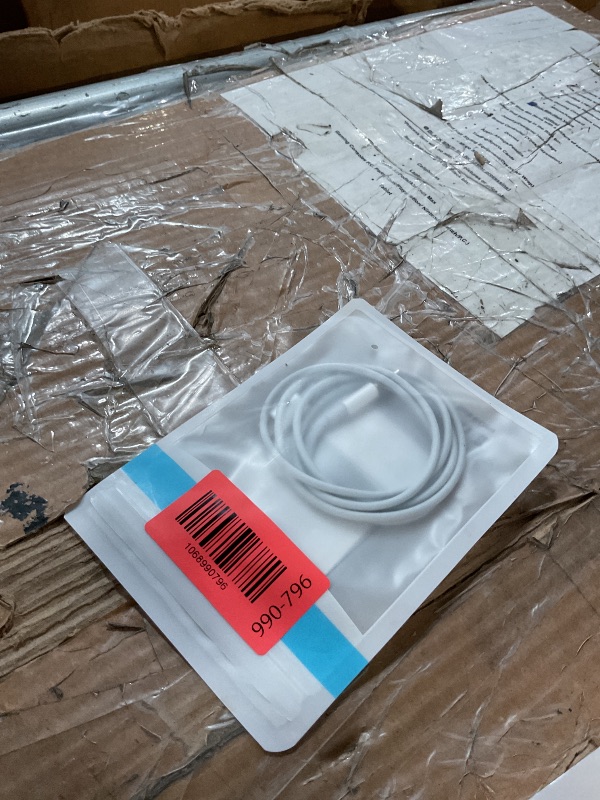 Photo 1 of (Apple MFi Certified) iPhone AUX Cord,Lightning to 1/8 Inch Audio Cable,3.3ft, Headphone Jack Adapter Male Aux Stereo Audio Cable Compatible for iPhone 14/13/12/11/XR/X/8/7 (White)