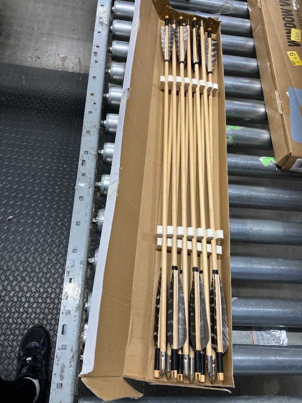 Photo 1 of 12Pcs Archery Wooden Arrows with Feathers Handmade Targeting Arrows for Traditional Bow Recurve Bow Longbow for Adults