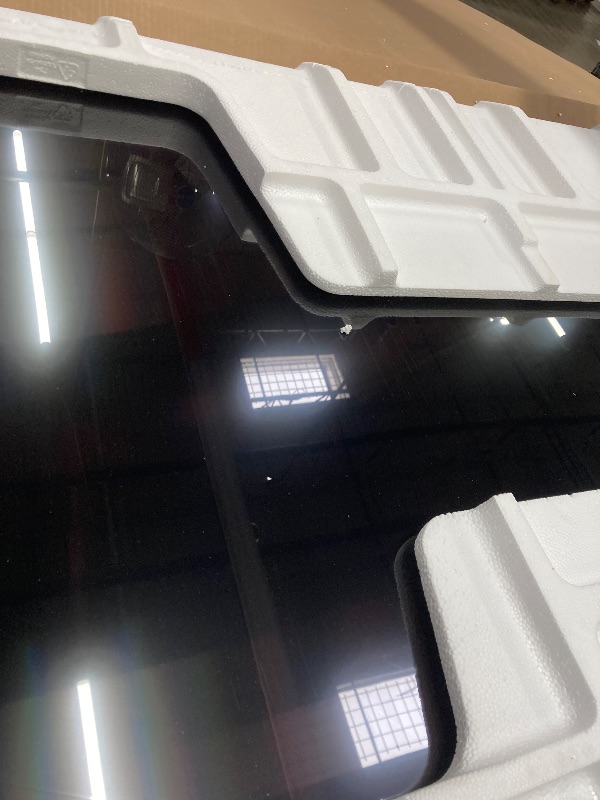 Photo 1 of ***BROKEN***Samsung 65-Inch Class QLED Q7F Series Samsung Vision AI Smart TV (2025 Model, 65Q7F) Quantum HDR, Object Tracking Sound Lite, Q4 AI Gen1 Processor, 4K upscaling, Gaming Hub, Alexa Built-in