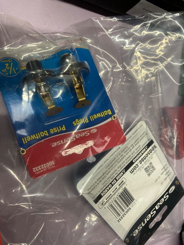 Photo 1 of **2 pieces**SeaSense Baitwell Plug (Pair, 1/2- Inch)