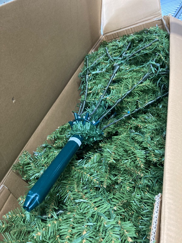 Photo 1 of ***(SELLING AS IS )*** National Tree Company 7.5 ft Pre-Lit Dunhill Fir Artificial Christmas Tree, 700 LED Lights, 2,514 Tips, Foot Pedal, 10 Light Functions, Includes Stand, Green