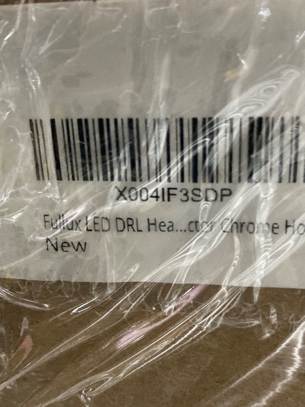 Photo 1 of ***ONE HEADLIGHT-DAMAGED -SELLING AS IS*** Fullux LED DRL Headlights Assembly for 1999-2002 Chevy Silverado 1500 2500 1500HD 2500HD 3500HD 2000-2006 Suburban Tahoe Headlamp Clear Reflector Chrome Housing