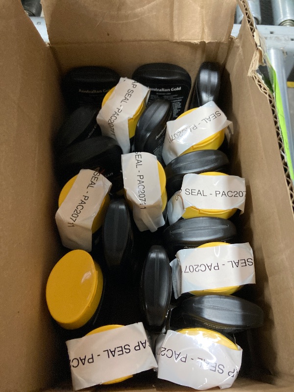 Photo 1 of ***20 BOTTLES INCLUDED***Australian Gold Dark Tanning Accelerator Lotion, 2020 Formula, 8 Fluid Ounce, Classic Cocoa Dreams***20 BOTTLES INCLUDED***