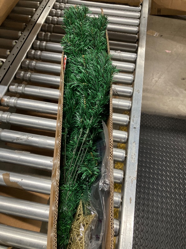 Photo 1 of 
5 ft premium spruce treen 