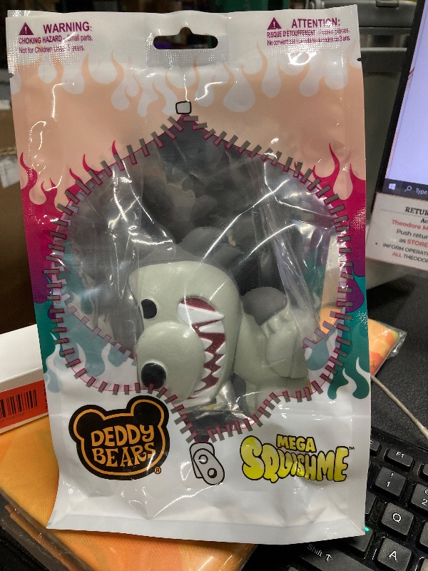 Photo 1 of **SEALED**Deddy Bears Mega SquishMe 7? Howler Wolf Bear – Officially Licensed, Ultra?Soft PU Foam with Surprise Blind-Box Collectible - Just Toys LLC (Howler, Squash)