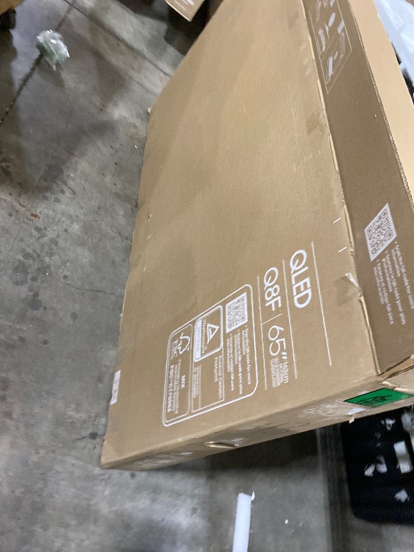 Photo 1 of Samsung Class QLED Q8F 4K Samsung Vision AI Smart TV 65 IN