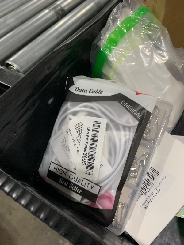 Photo 1 of [Apple MFi Certified] Apple Lightning to HDMI Cable Adapter for iPhone to TV, 1080P Digital AV Adapter Sync Screen Connector Compatible for iPhone 14 13 12 11 Pro Max XS XR X 8 to TV Projector Monitor