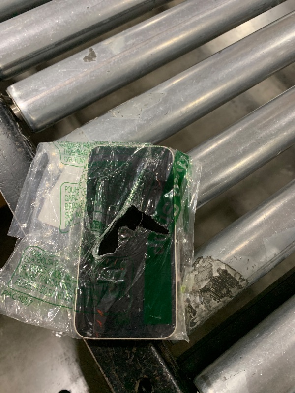 Photo 1 of Apple iPhone 14, 128GB, Starlight - Unlocked (Renewed)