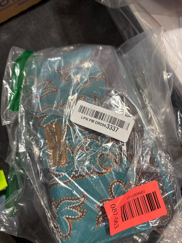 Photo 1 of *BROKEN ZIPPER** Wrangler Wristlet Wallets for Women Floral Tooling Womens Wallet Western Ladies Wallets Purse Turquoise WG110-W006TQ