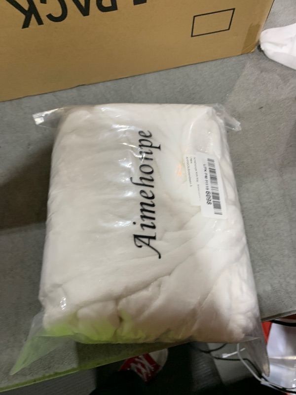 Photo 1 of Girls Robe, Cute Plush Hooded Fleece Bath Robe Fluffy Soft Sleepwear House Coat Bathrobe for Girls, Baby White, US 6 Years, CN 130