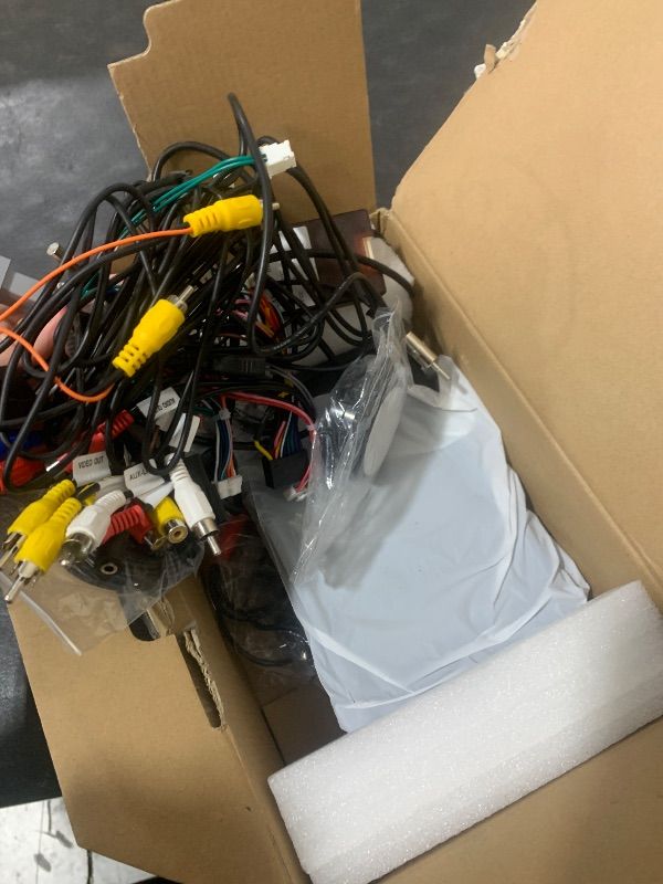 Photo 5 of 4G+64G Android 15 Car Stereo for Chevrolet Chevy Silverado GMC Sierra Yukon 2007-2013 with Wireless Carplay Android Auto, 9 Inch Touch Screen GPS/WiFi/Bluetooth 5.0/ FM/32EQ/ SWC/Backup Camera