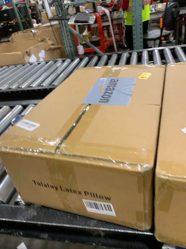 Photo 1 of 100% Natural Talalay Latex Pillow Sleeping Bed Pillows, Extra Soft Luxury Queen Pillow, Perfectly Aligns for Side/Back Pain, Stomach, Neck, Removable Breathable Cotton Cover (Standard (Extra Soft))