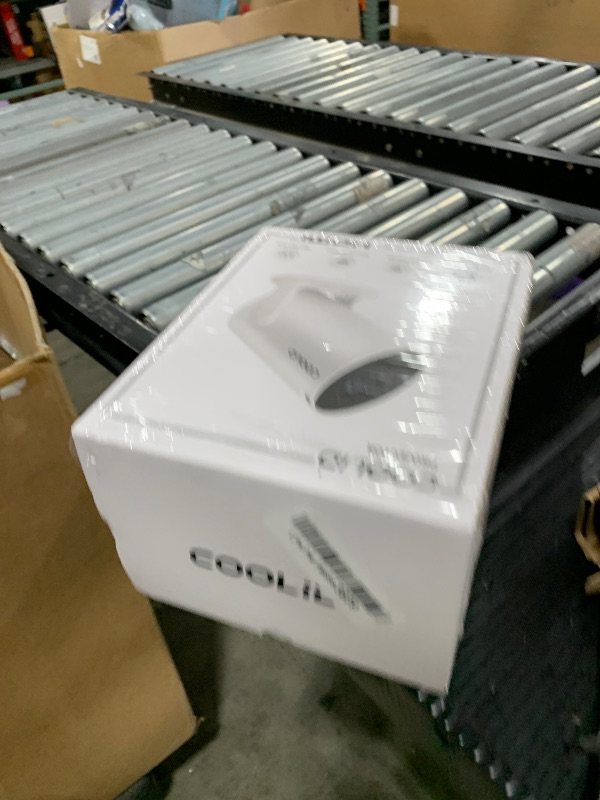 Photo 1 of [Built-in Apps & 2025 Upgraded] Mini Projector Support 4K 1080P Auto Keystone 180° Rotatable with WiFi 6 and Bluetooth 5.4, Projector Portable Compatibile with HDMI/TV Stick/Memory Stick/Laptop-Black