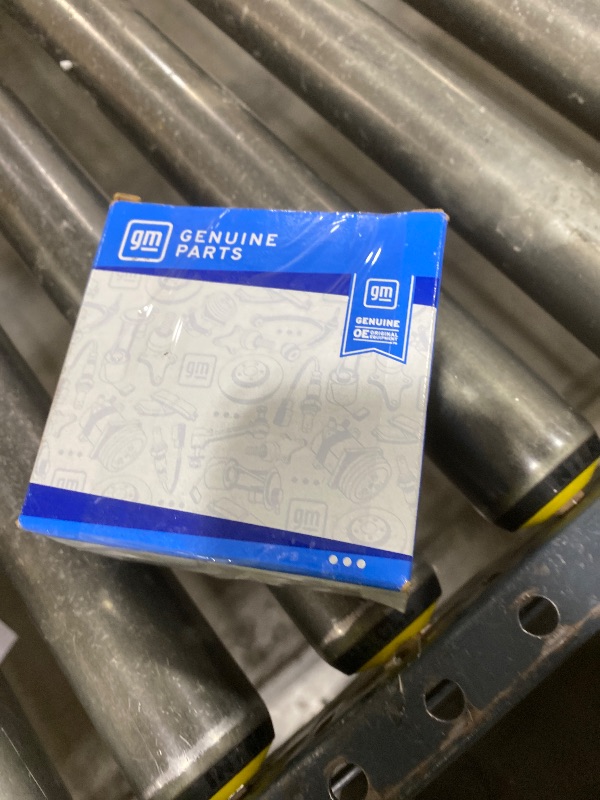 Photo 1 of GM Genuine Parts 213-4337 (19179715) Mass Airflow Sensor