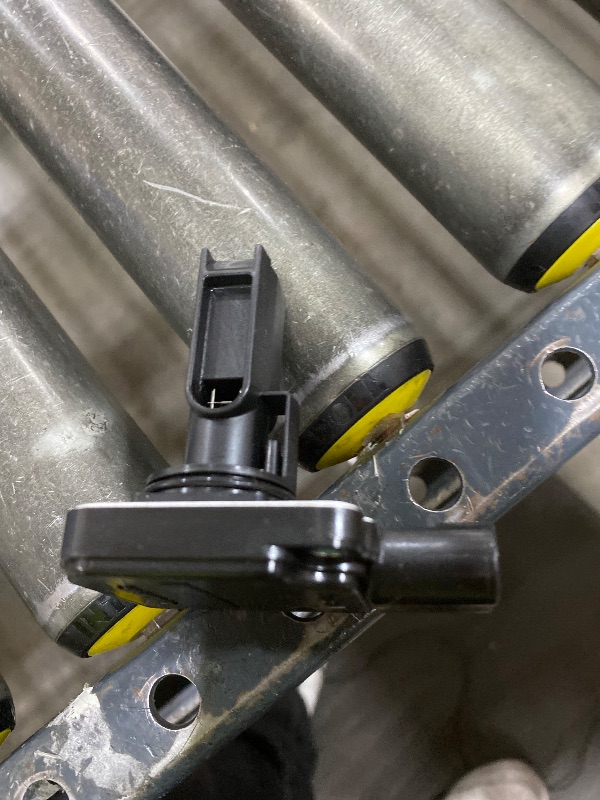 Photo 1 of GM Genuine Parts 213-4337 (19179715) Mass Airflow Sensor