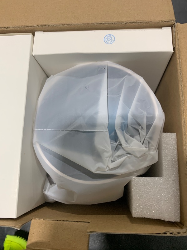 Photo 1 of [Electric Focus]Mini Portable Projector with 4K Support, Bluetooth 5.4 WIFI6, 5watt Sound Base Speaker, 260 ANSI, Android 11, 210° Rotation , Auto Keystone Correction Video Projector HY300 PLUS