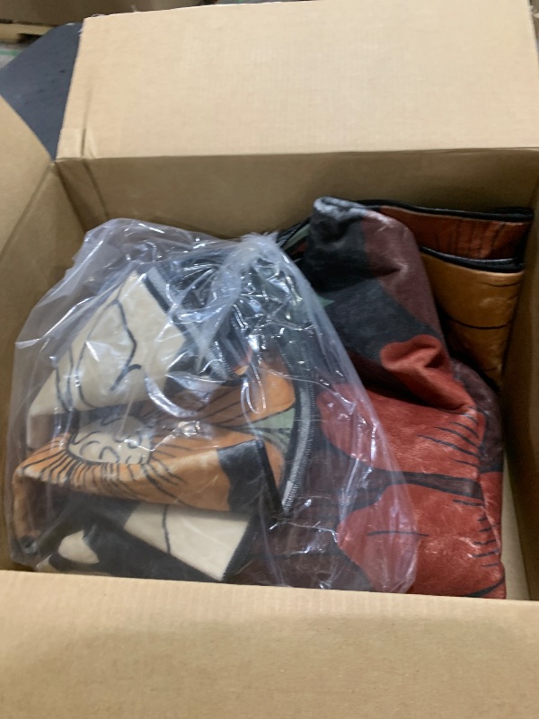 Photo 1 of jinchan Lora Black Round Rug 7ft Vintage Floral Area Rugs for Living Room - Washable Rug Soft Non-Slip Indoor Boho Flower Print Circle 7' Round Accent Christmas Carpet for Bedroom Home Office