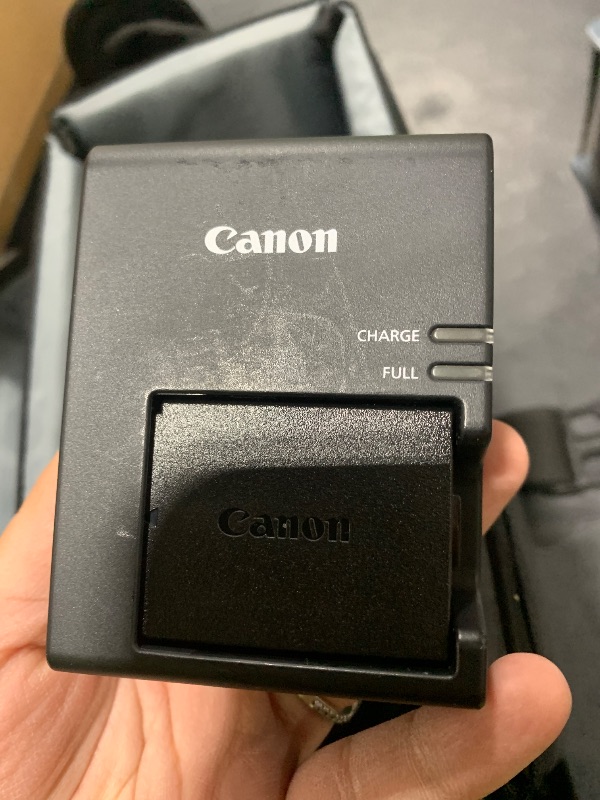 Photo 1 of (SMALL LENS IS BROKEN NOT FOCUSING) Canon EOS Rebel T7 DSLR Camera|2 Lens Kit with EF18-55mm + EF 75-300mm Lens, Black 
(SMALL LENS IS BROKEN NOT FOCUSING)