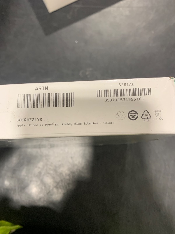 Photo 1 of ***BROKEN*** Apple introduces iPhone 8 and iPhone 8 Plus (PRODUCT)RED Special Edition