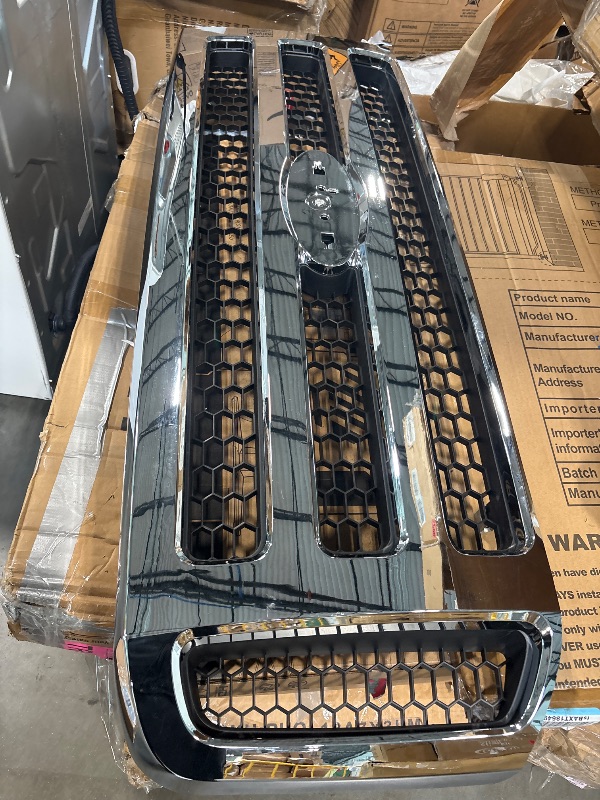 Photo 1 of *** MINOR DAMAGE*** ECOTRIC Front Grille Compatible with Ford 1999-2004 F250 F350 Super Duty 2000-2004 Excursion New Grille Chrome Mesh Style
UPDATED 4/17